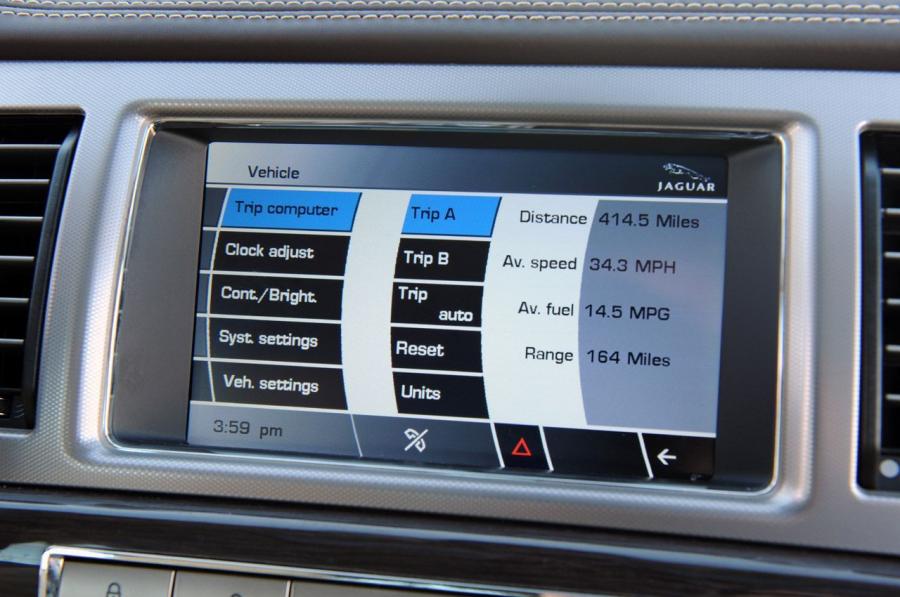  Jaguar XF Supercharged 2010 года  (фото 4 из 56)